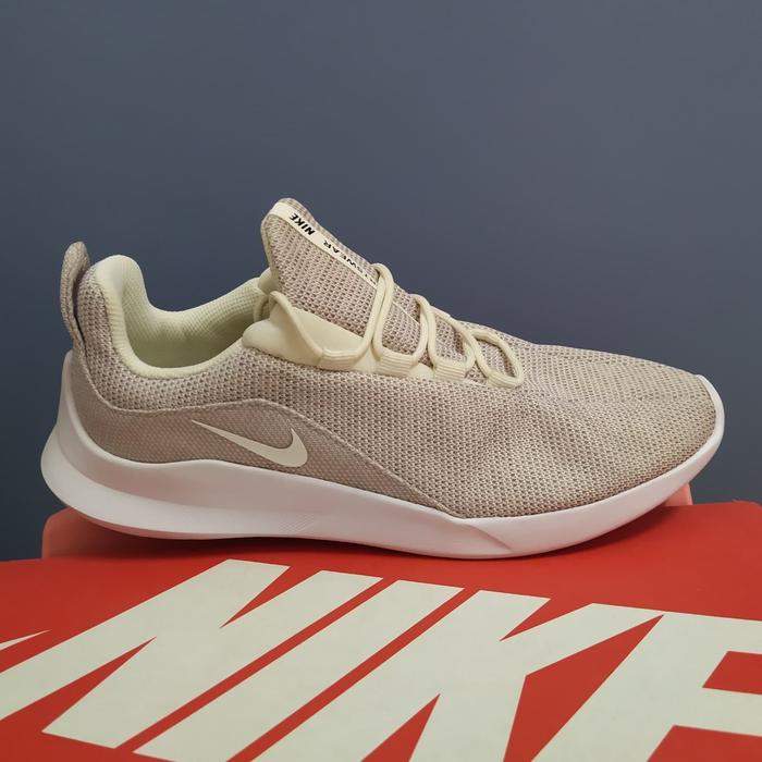 NIKE VIALE PREM AQ2233 100