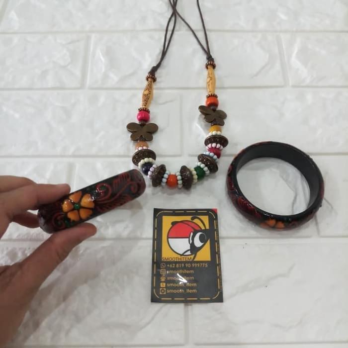 Aksesoris tarian papua / kalung gelang etnik / tari khas papua