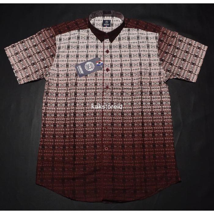 Kemeja Pria Casual SCOTCH & CO Lengan Pendek Marun Modern Fit SCM 17
