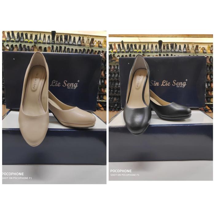 Sepatu pantofel wanita by Sin lie Seng