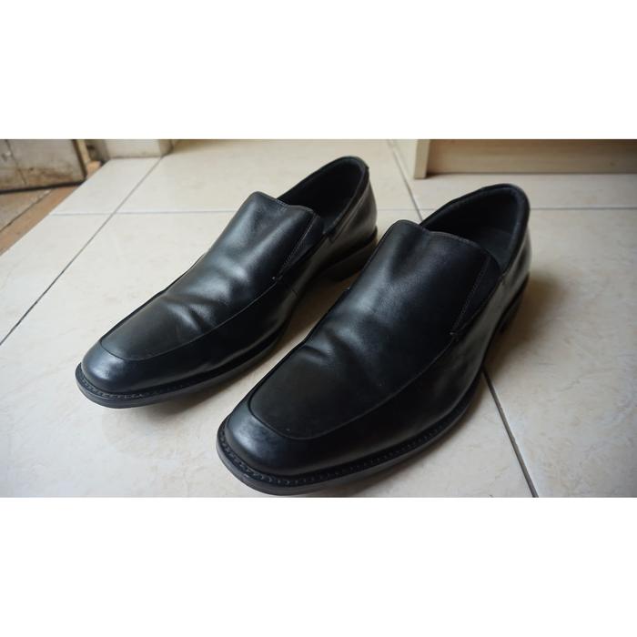Sepatu Pria Banana Republic Kulit