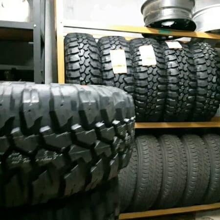 ban Maxxis R17
