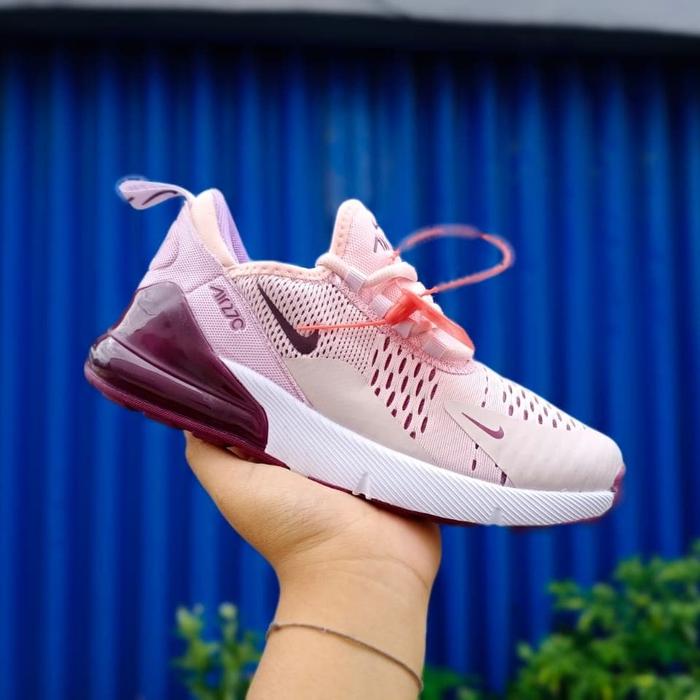 Sepatu nike Air27C motif