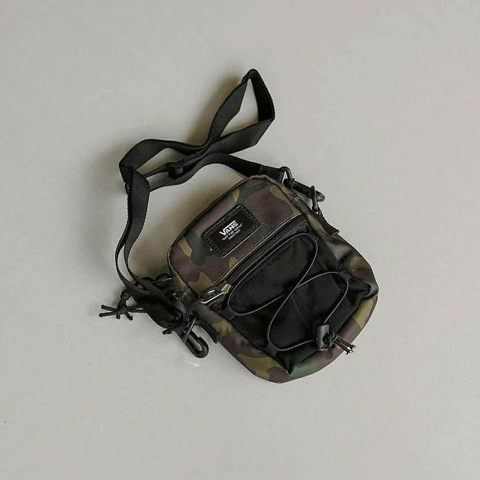 VANS BAIL SHOULDER BAG CAMO VANS ORIGINAL SLING BAG