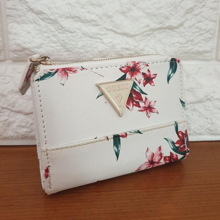 NEW Guess Wallet