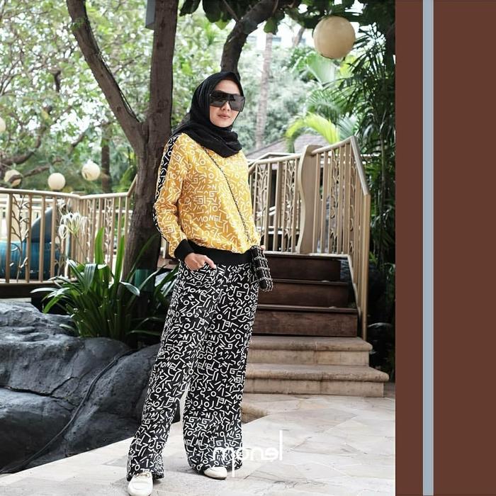 Sweatshirt "Keyword Shiny" by Monel