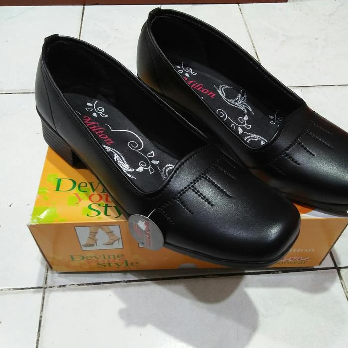 Sepatu pantofel wanita milton hitam/Sepatu kerja
