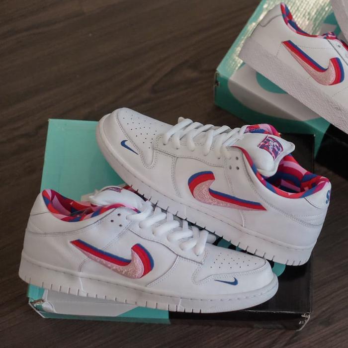 Nike sb dunk low x parra