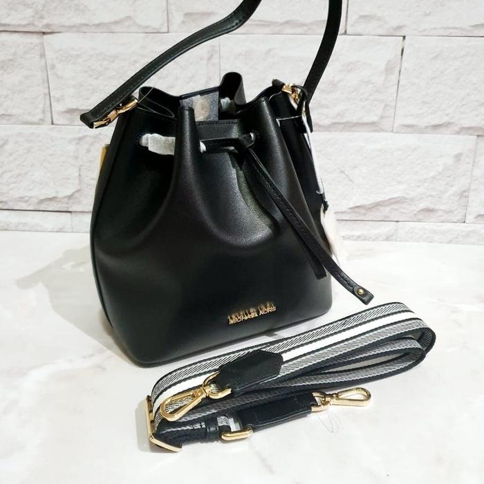 Tas Wanita MK Eden Large Black Strap Webbing authentic serut Hitam