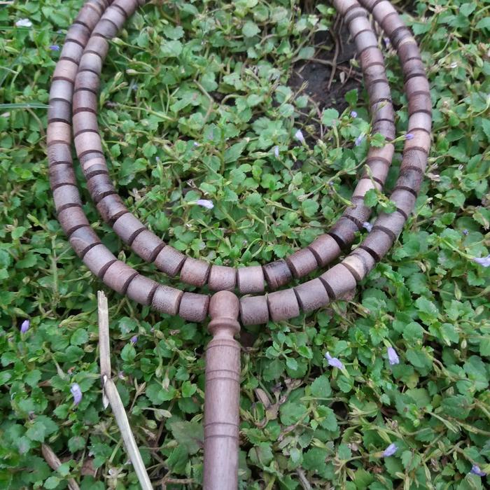 kalung tasbih kayu galih cokro gini/cakra geni