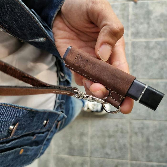 Gantungan Foom rokok elektrik kulit asli genuine leather salt pod