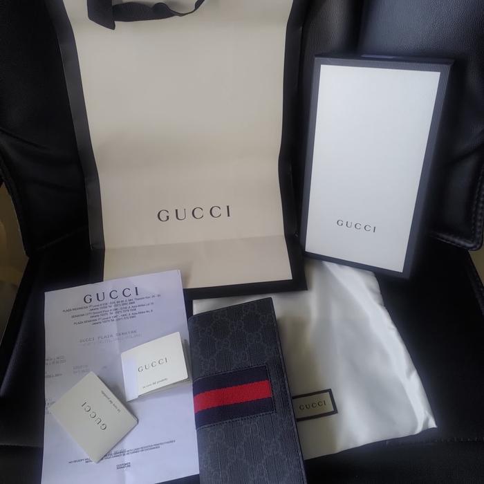 Gucci wallet authentic
