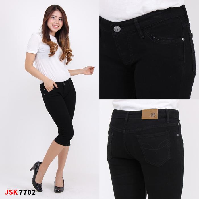 JSK 7702 Celana Jeans 7/8 Polos Wanita Hitam