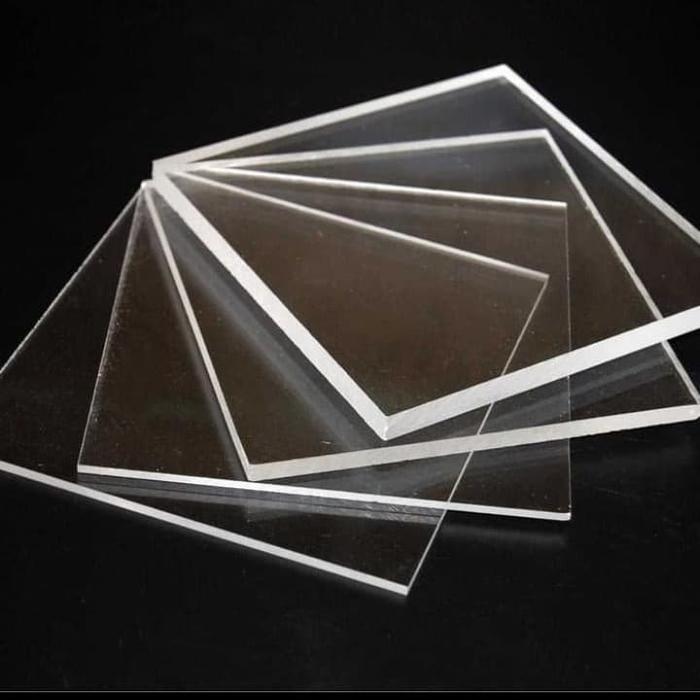 akrilik bening 10mm 20 x 20cm