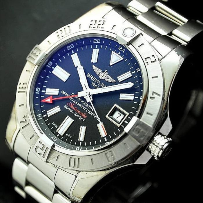 Breitling avenger II