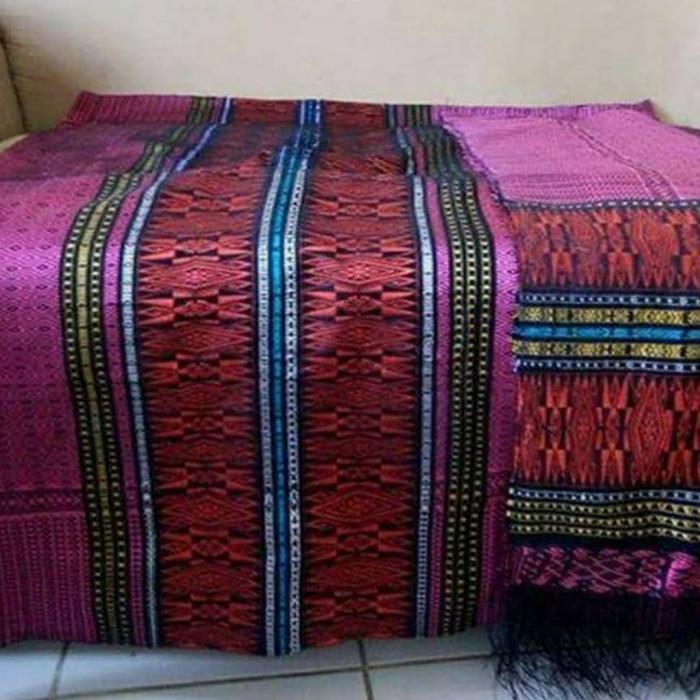 kain tenun tradisional vintage