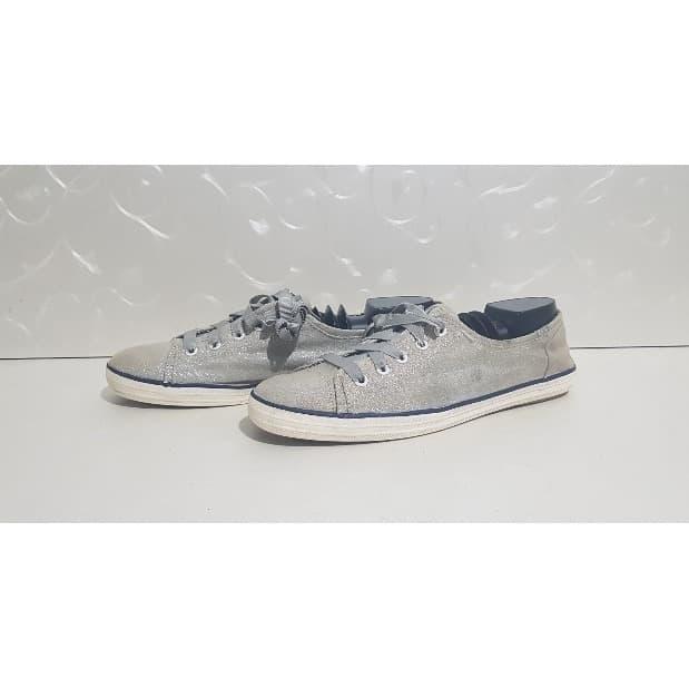 Sepatu Keds - USA - Size - 40 sd 41 - Original 100% Second S