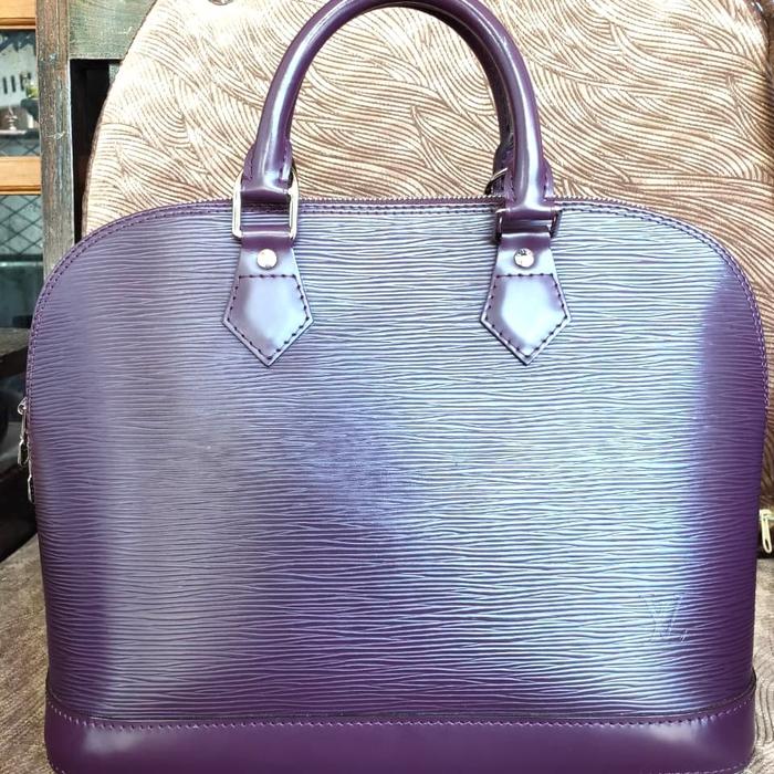 LV Alma epi Leather GM