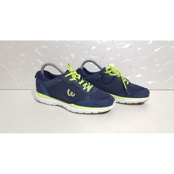 Sepatu Prospecs Sneakers Korea Size 41 sd 42 - Original 100% Second S