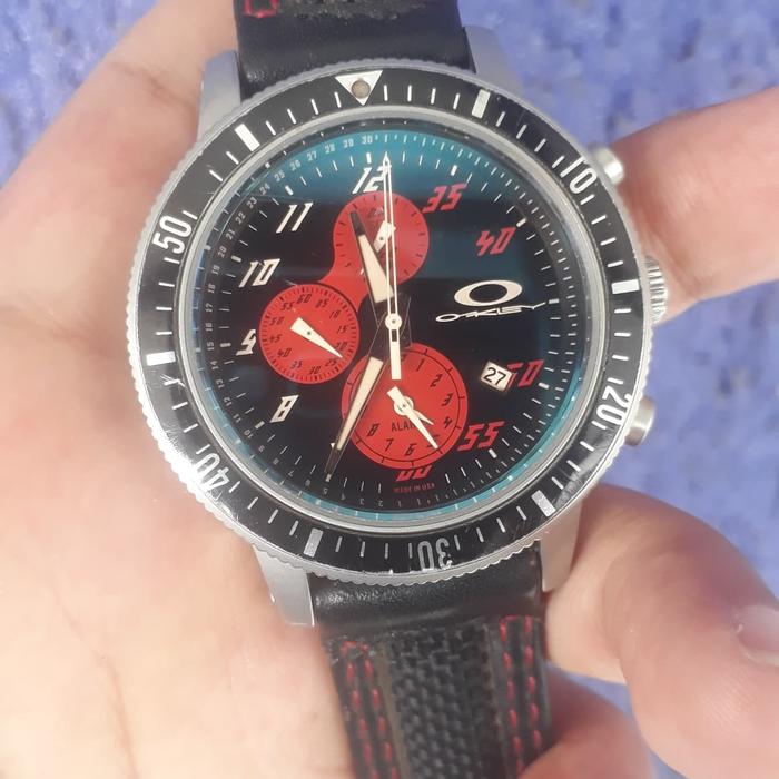 jam oakley chronograph original