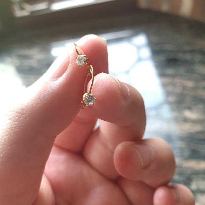 Anting gantung tusuk desi emas asli 700 70% 0,5 gram mata putih