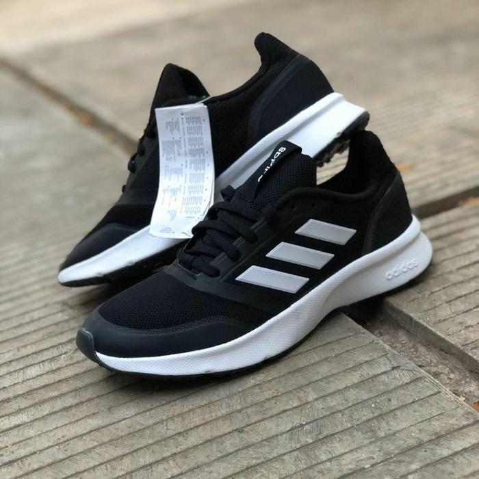 Adidas Nova flow black white