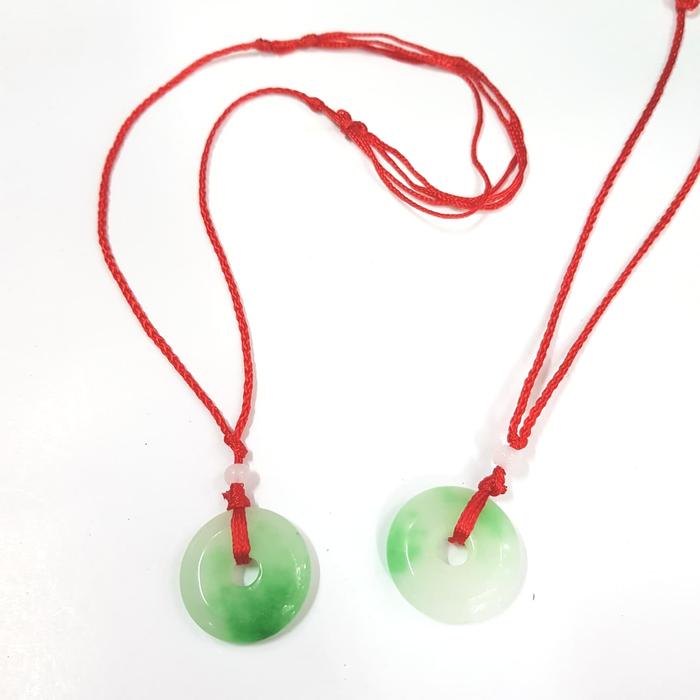 Kalung giok tali merah