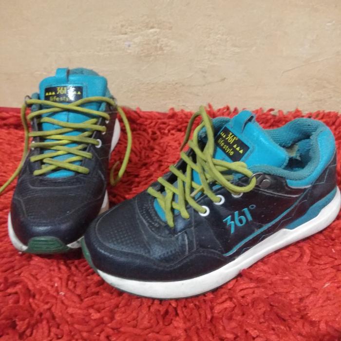 sepatu sport 361 Original free kaos lihat foto