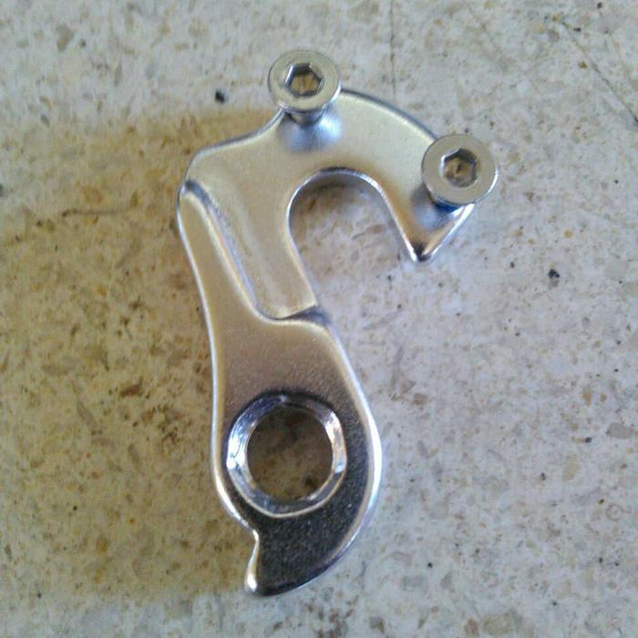 Anting atau ear end Rd Thrill & Pasific