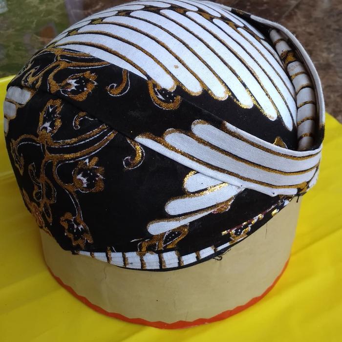 Sunda Lereng Bunga Kuning