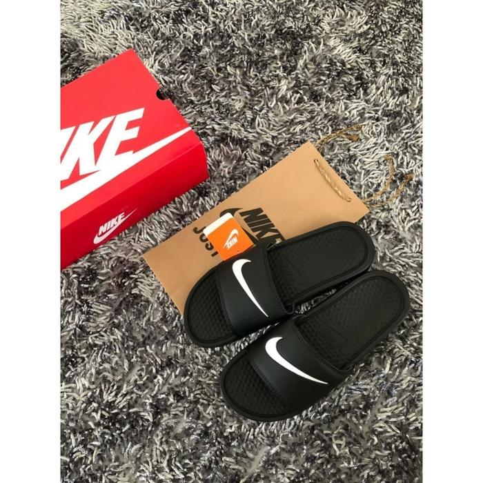 Nike | Sendal Nike Benassi Slide Original