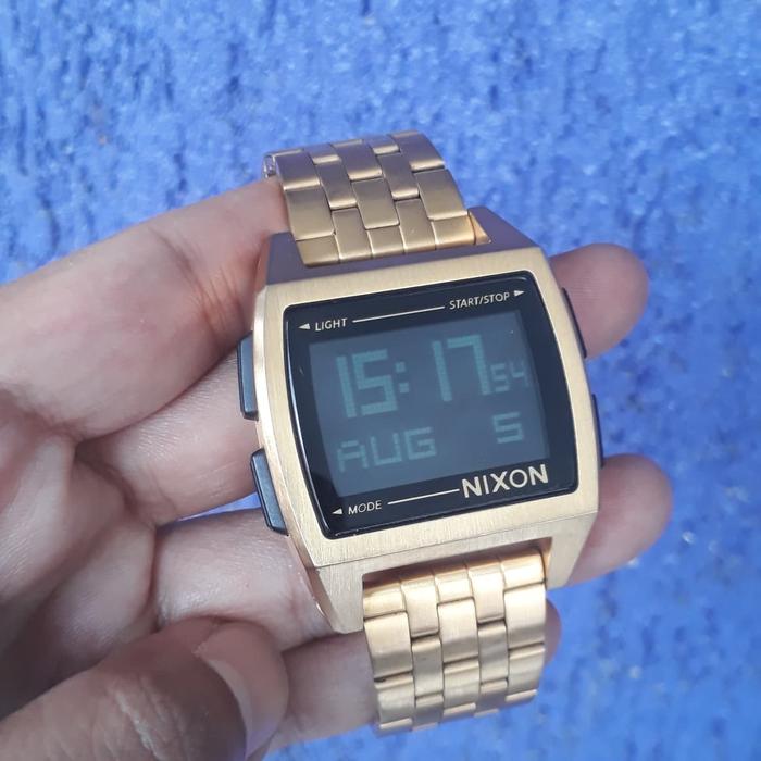 nixon base gold original