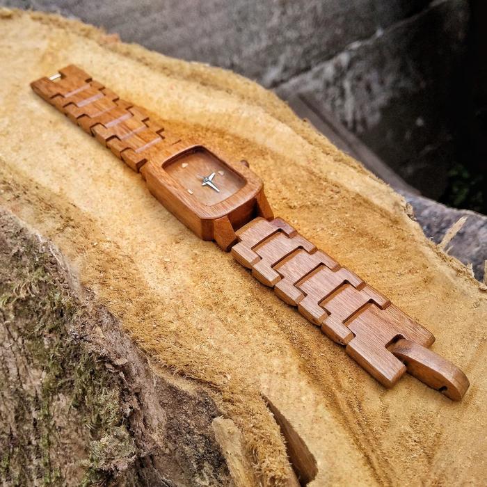 jam tangan kayu limbah cengkeh