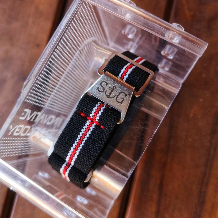 StrapGuy MN 18mm Black, White & Red (Steel)