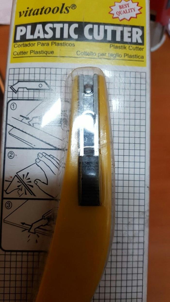 cutter akrilik